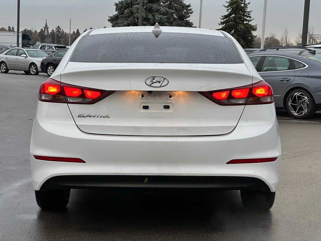 2018 Hyundai Elantra in Pickering, Ontario - 5 - w1024h768px