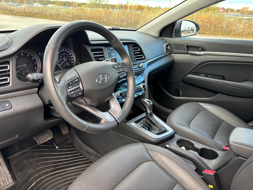 2019 Hyundai Elantra in Lindsay, Ontario - 10 - w1024h768px