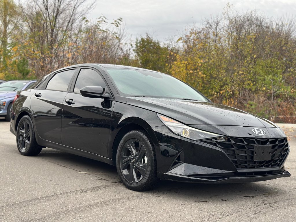 2022 Hyundai Elantra in Pickering, Ontario - 7 - w1024h768px