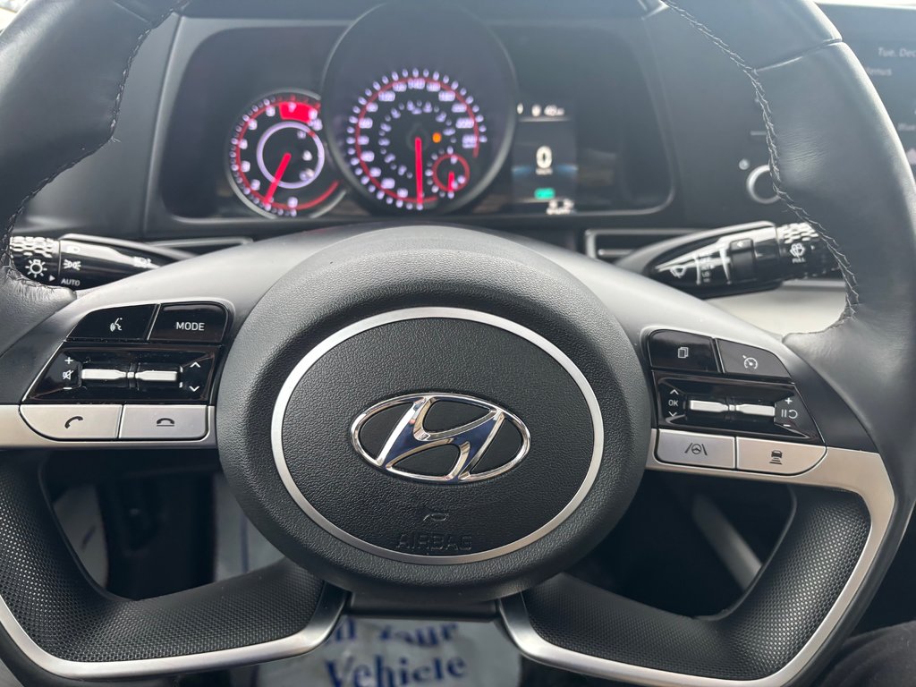 2022 Hyundai Elantra in Lindsay, Ontario - 18 - w1024h768px