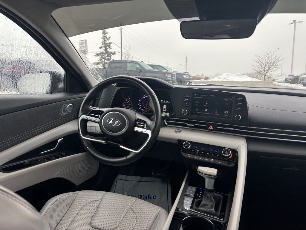 2022 Hyundai Elantra in Lindsay, Ontario - 10 - w1024h768px