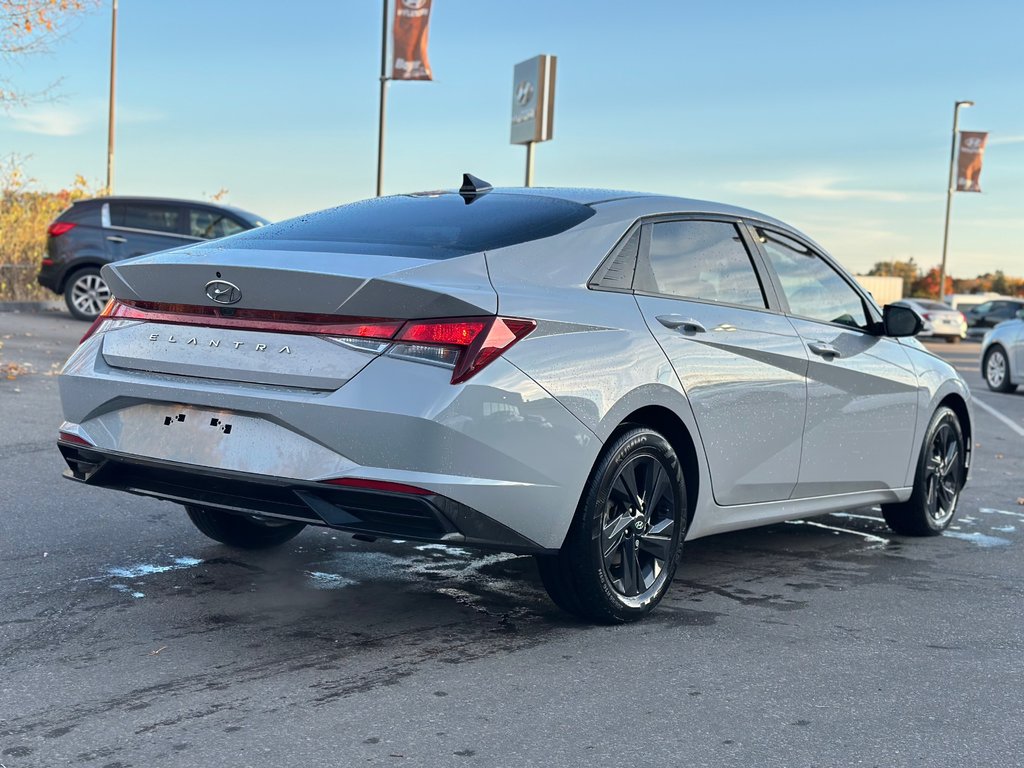 2023 Hyundai Elantra in Pickering, Ontario - 5 - w1024h768px