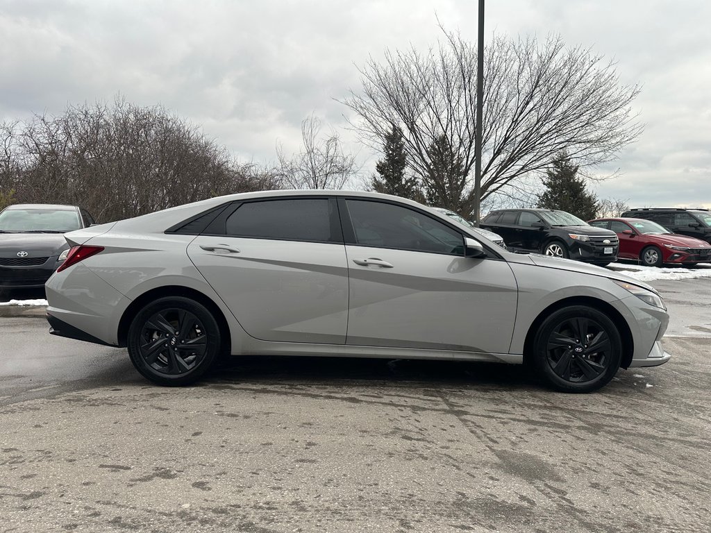 2023 Hyundai Elantra in Pickering, Ontario - 6 - w1024h768px