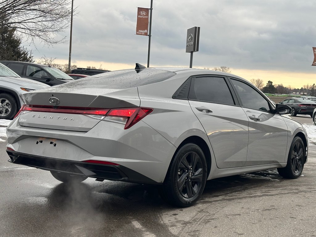 2023 Hyundai Elantra in Pickering, Ontario - 5 - w1024h768px