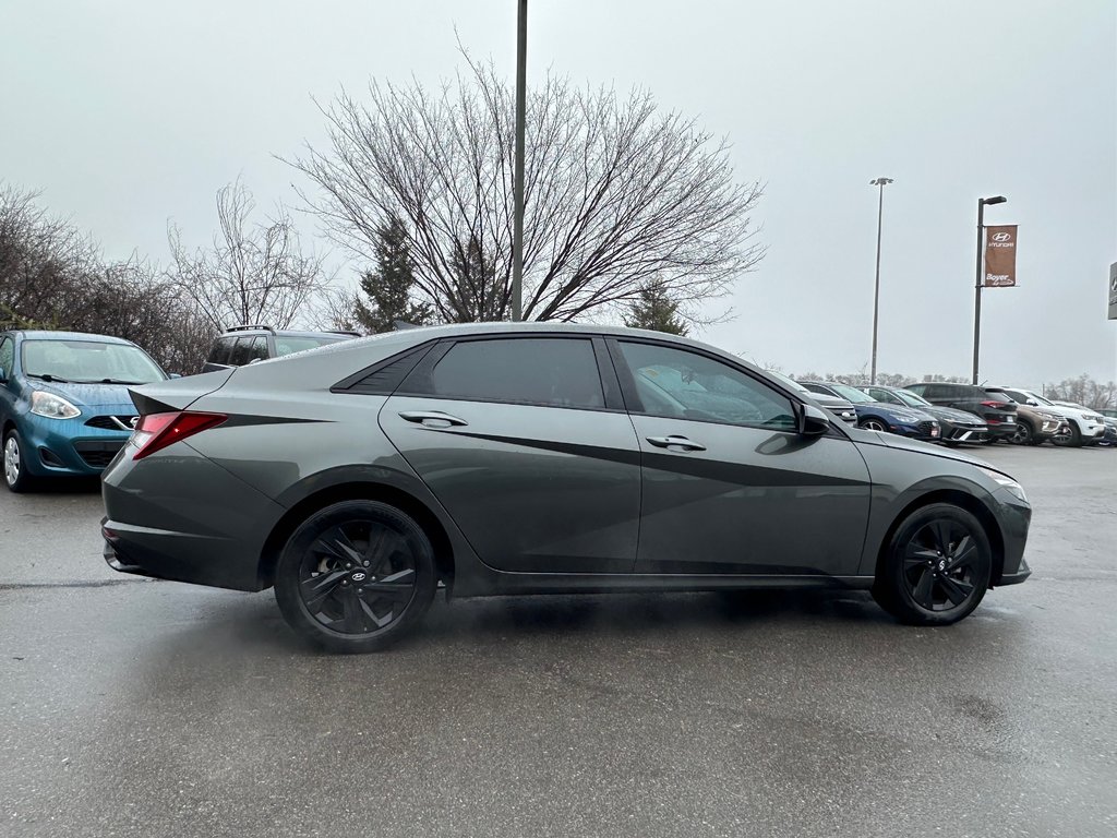 2023 Hyundai Elantra in Pickering, Ontario - 5 - w1024h768px