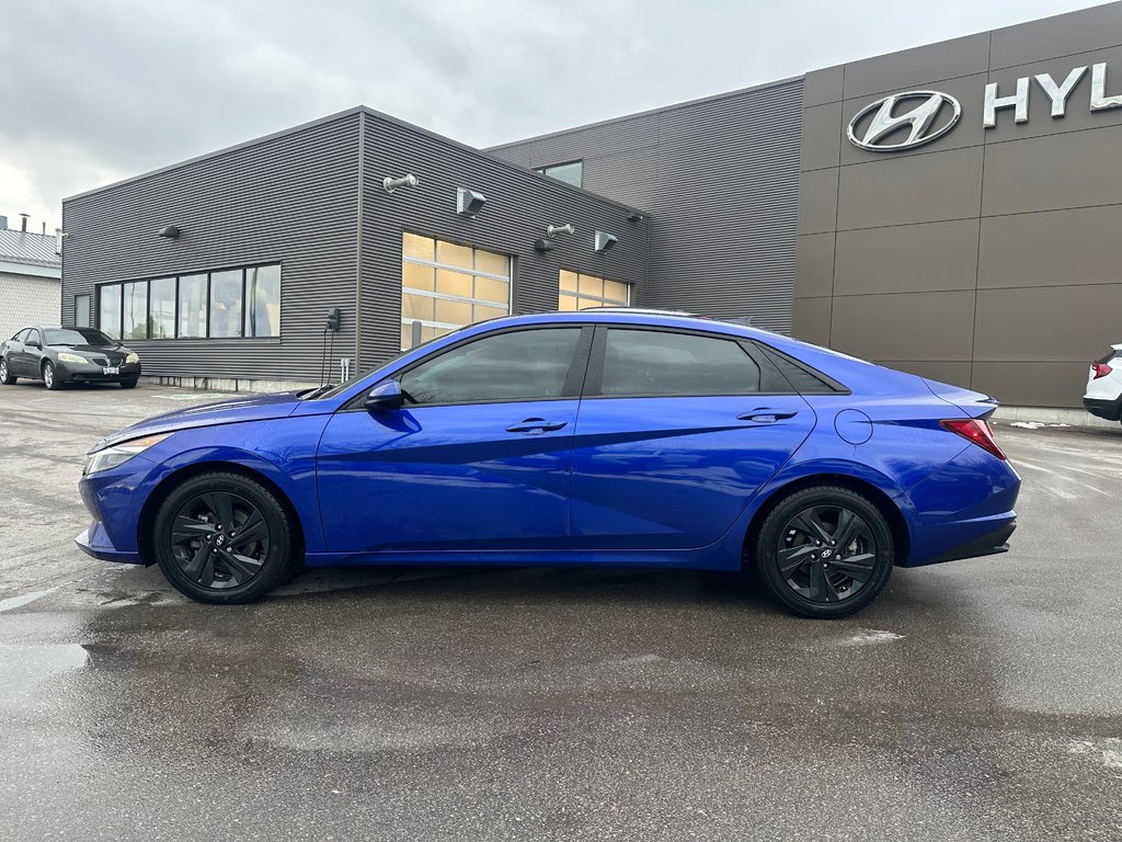 2023 Hyundai Elantra in Pickering, Ontario - 2 - w1024h768px