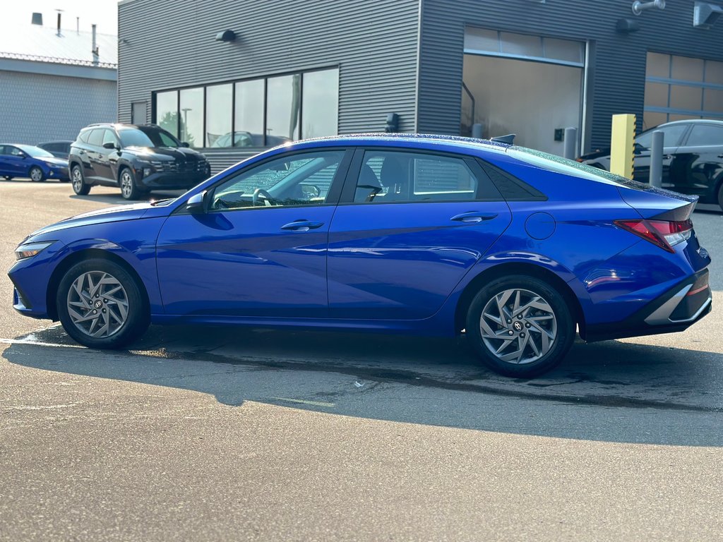 2024 Hyundai Elantra in Pickering, Ontario - 2 - w1024h768px