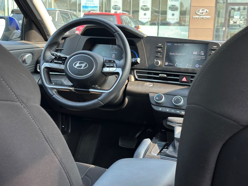 2024 Hyundai Elantra in Pickering, Ontario - 9 - w1024h768px