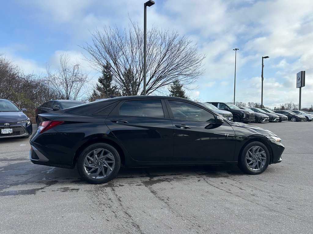 2024 Hyundai Elantra in Pickering, Ontario - 6 - w1024h768px