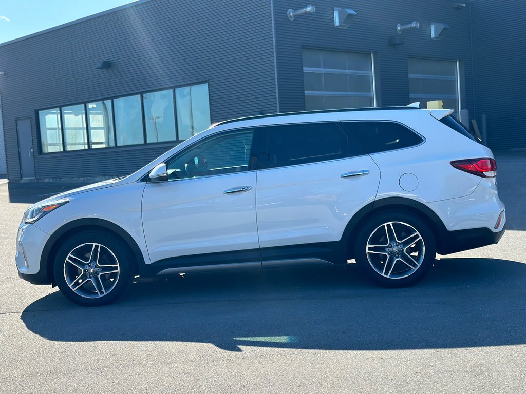 2017 Hyundai Santa Fe XL in Pickering, Ontario - 2 - w1024h768px