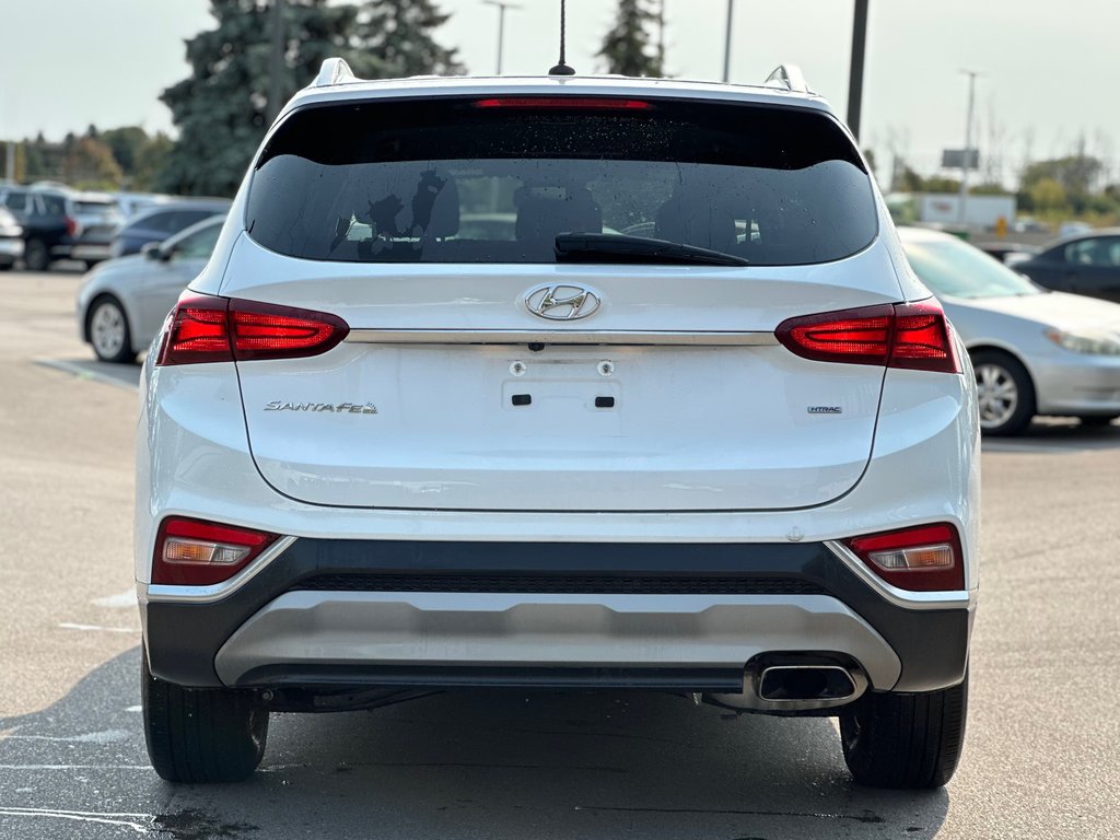 2020 Hyundai Santa Fe in Pickering, Ontario - 4 - w1024h768px