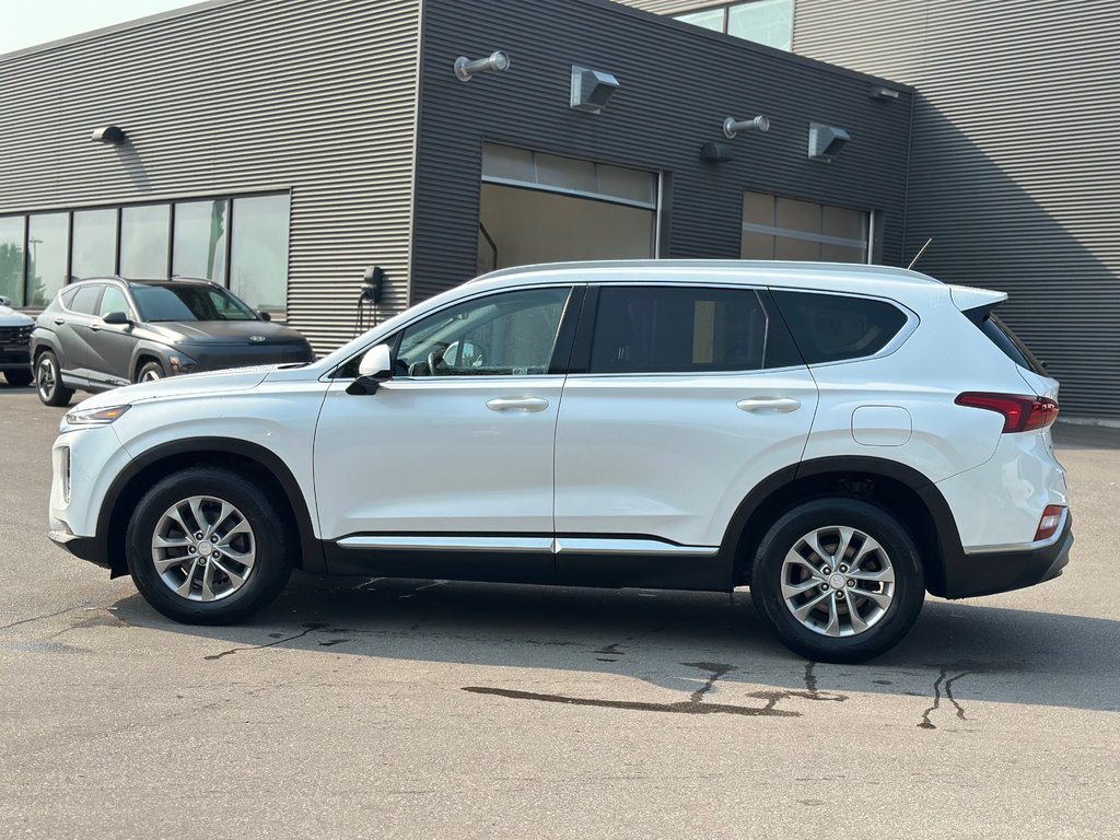 2020 Hyundai Santa Fe in Pickering, Ontario - 2 - w1024h768px