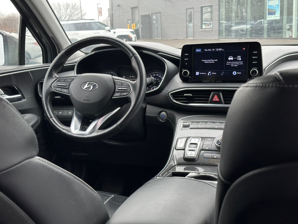 2021 Hyundai Santa Fe in Pickering, Ontario - 13 - w1024h768px