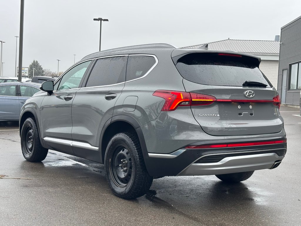 2021 Hyundai Santa Fe in Pickering, Ontario - 3 - w1024h768px