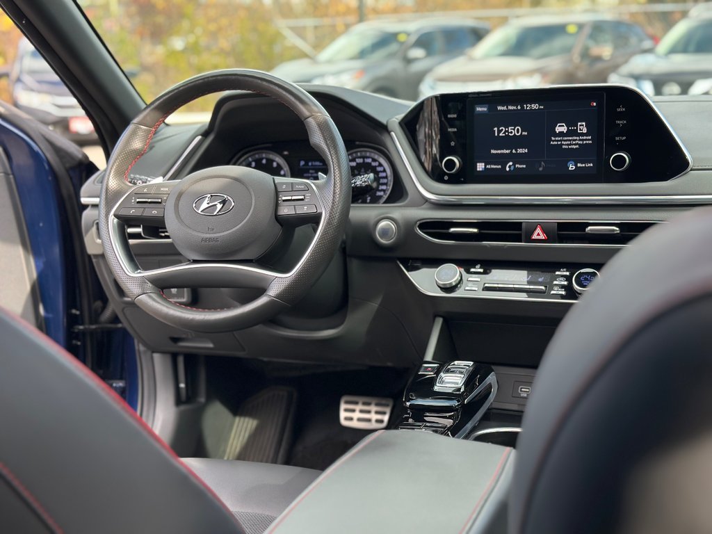 2022 Hyundai Sonata in Pickering, Ontario - 12 - w1024h768px