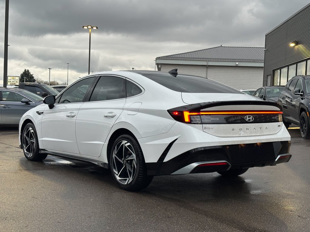 2024 Hyundai Sonata in Pickering, Ontario - 3 - w1024h768px