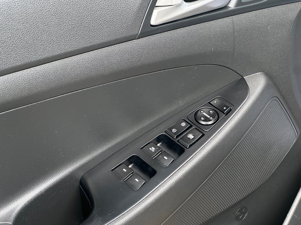 2019 Hyundai Tucson in Pickering, Ontario - 10 - w1024h768px