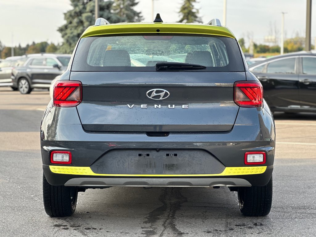 2020 Hyundai Venue in Pickering, Ontario - 4 - w1024h768px