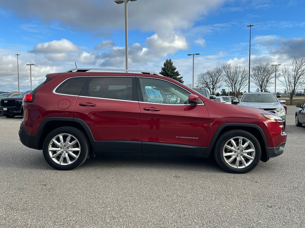 2016 Jeep Cherokee in Pickering, Ontario - 6 - w1024h768px