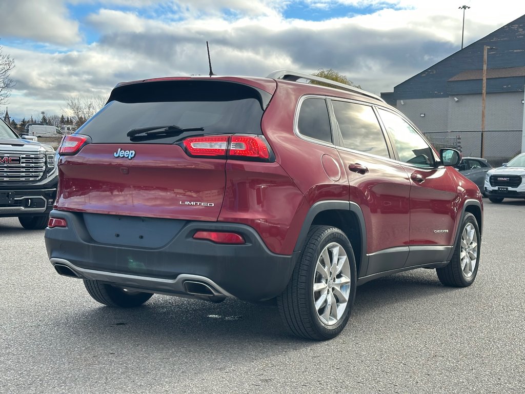 2016 Jeep Cherokee in Pickering, Ontario - 5 - w1024h768px