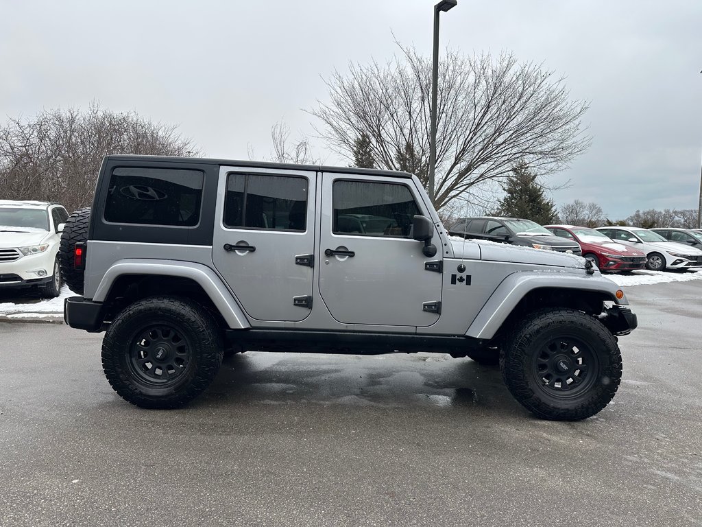 2014 Jeep Wrangler Unlimited in Pickering, Ontario - 6 - w1024h768px