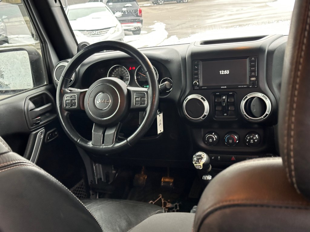 2014 Jeep Wrangler Unlimited in Pickering, Ontario - 11 - w1024h768px