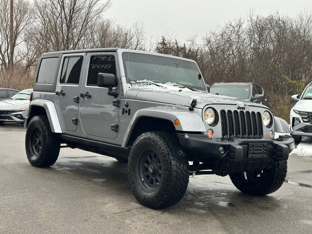 2014 Jeep Wrangler Unlimited in Pickering, Ontario - 7 - w1024h768px