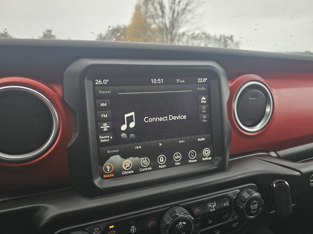 2020 Jeep Wrangler Unlimited in Pickering, Ontario - 15 - w1024h768px