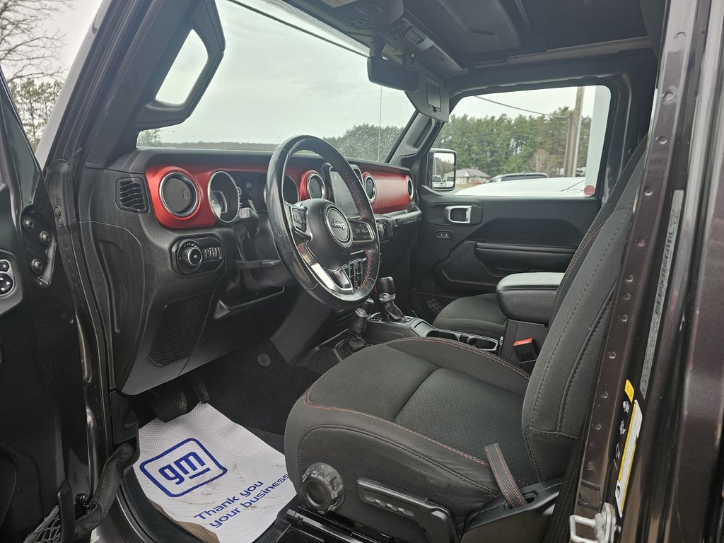 2020 Jeep Wrangler Unlimited in Pickering, Ontario - 8 - w1024h768px