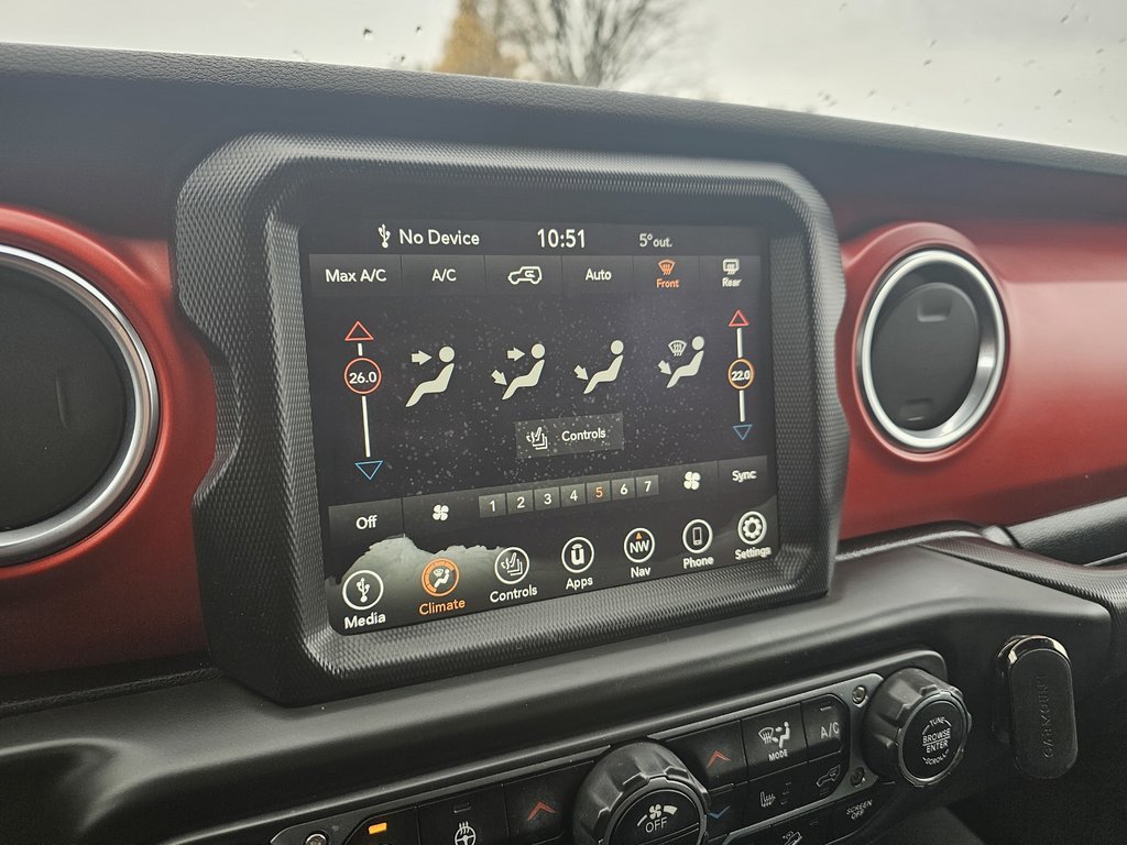 2020 Jeep Wrangler Unlimited in Pickering, Ontario - 16 - w1024h768px