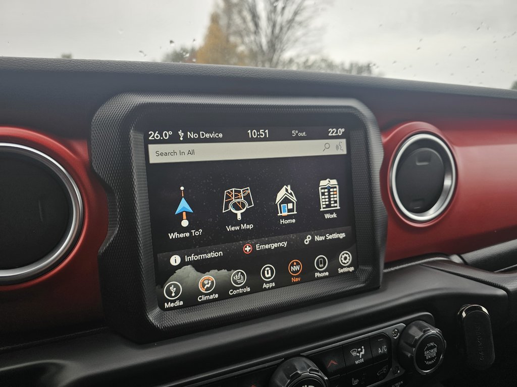 2020 Jeep Wrangler Unlimited in Pickering, Ontario - 19 - w1024h768px