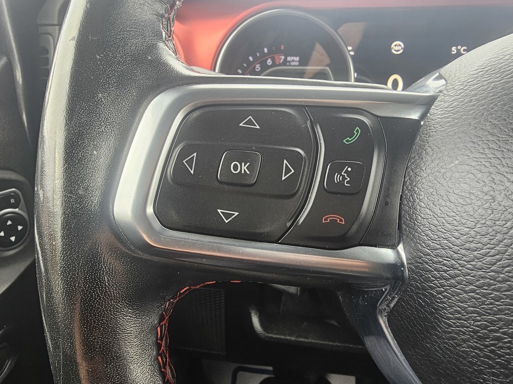 2020 Jeep Wrangler Unlimited in Pickering, Ontario - 13 - w1024h768px