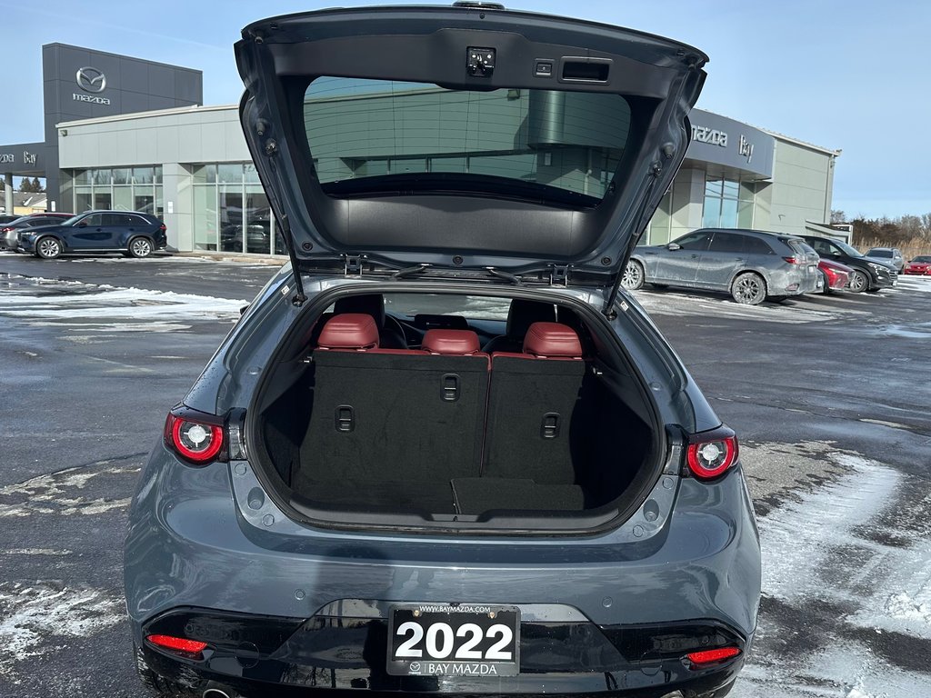 2022 Mazda 3 in Pickering, Ontario - 36 - w1024h768px