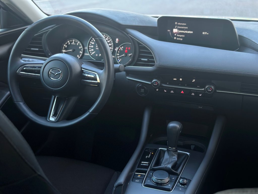 2021 Mazda 3 in Pickering, Ontario - 10 - w1024h768px