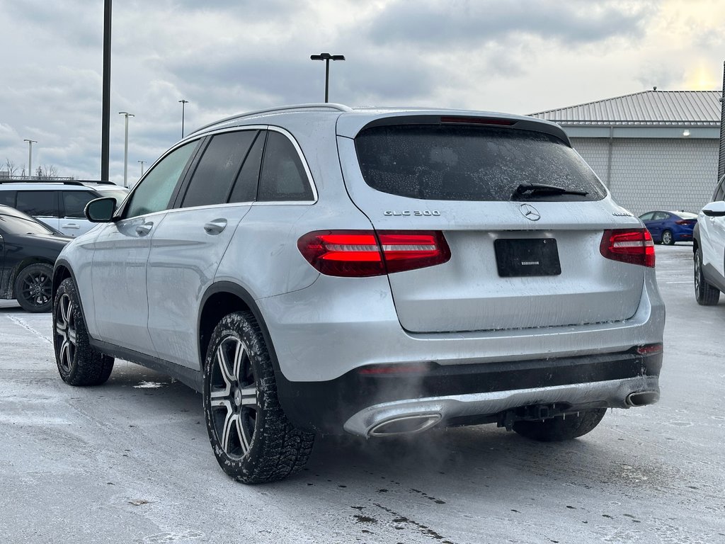 2019 Mercedes-Benz GLC in Pickering, Ontario - 3 - w1024h768px