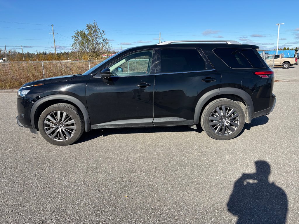 2022 Nissan Pathfinder in Lindsay, Ontario - 5 - w1024h768px