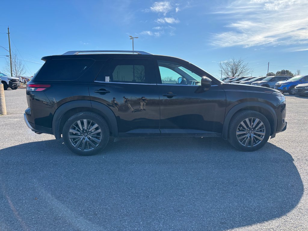 2022 Nissan Pathfinder in Lindsay, Ontario - 9 - w1024h768px