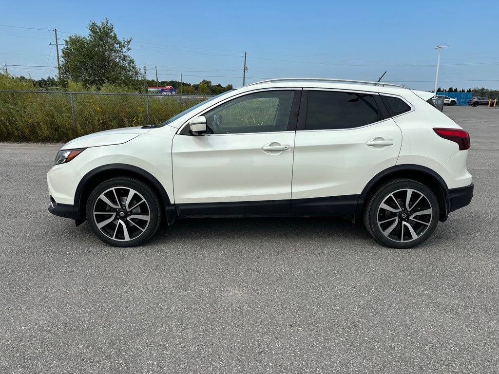 2019 Nissan Qashqai in Pickering, Ontario - 5 - w1024h768px