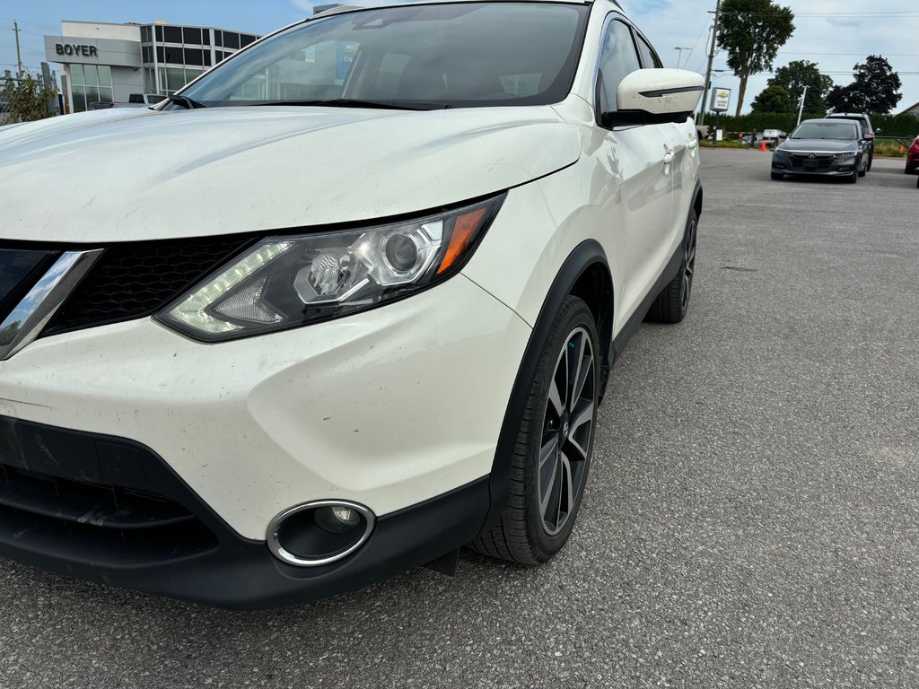 2019 Nissan Qashqai in Pickering, Ontario - 3 - w1024h768px