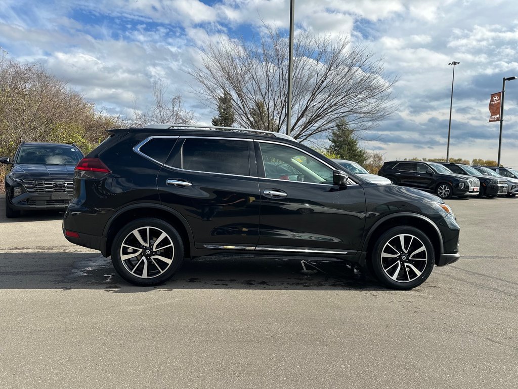 2018 Nissan Rogue in Pickering, Ontario - 6 - w1024h768px