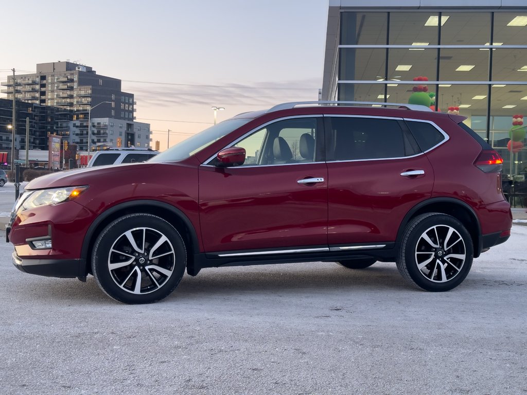 2020 Nissan Rogue in Pickering, Ontario - 2 - w1024h768px