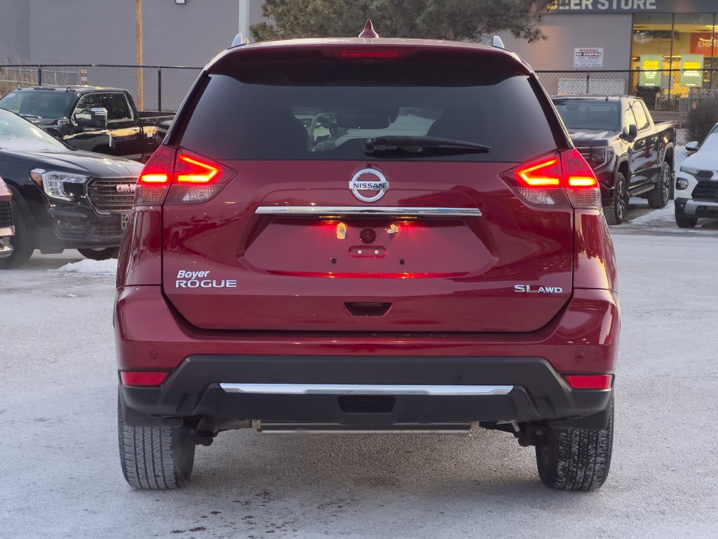 2020 Nissan Rogue in Pickering, Ontario - 4 - w1024h768px