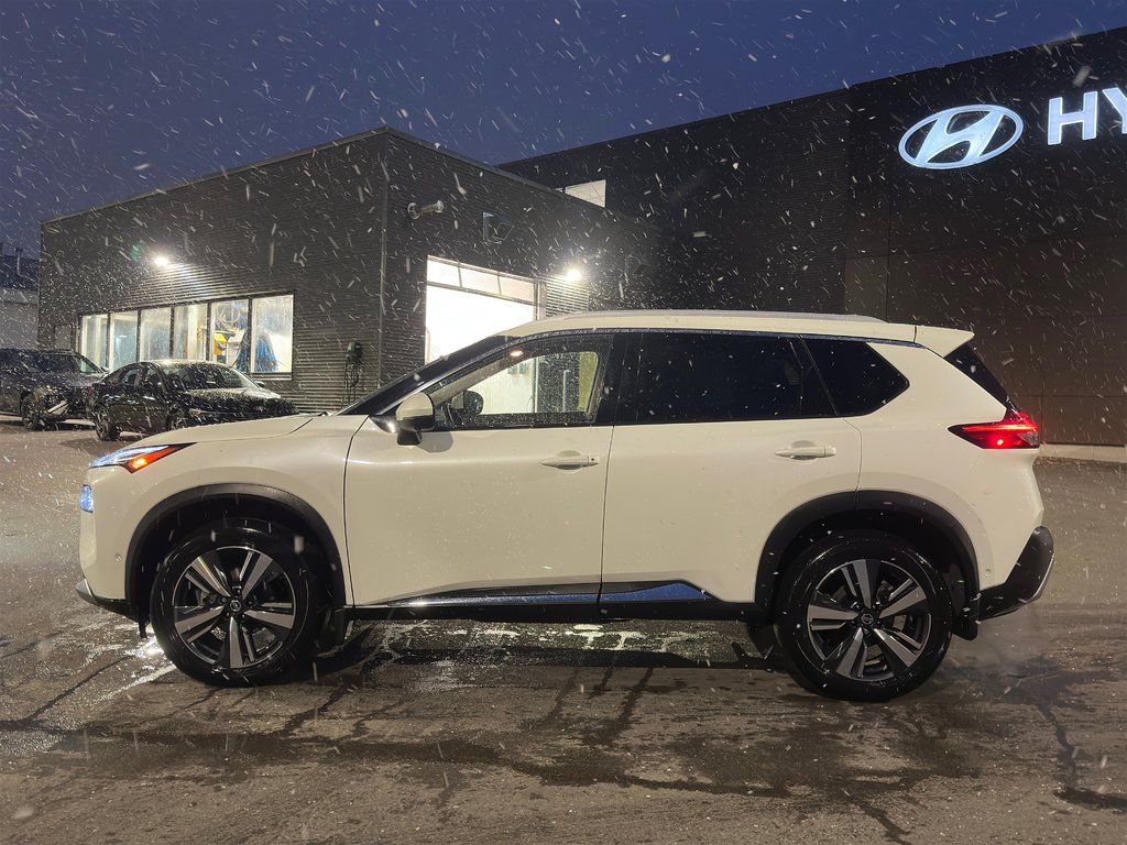 2021 Nissan Rogue in Pickering, Ontario - 2 - w1024h768px