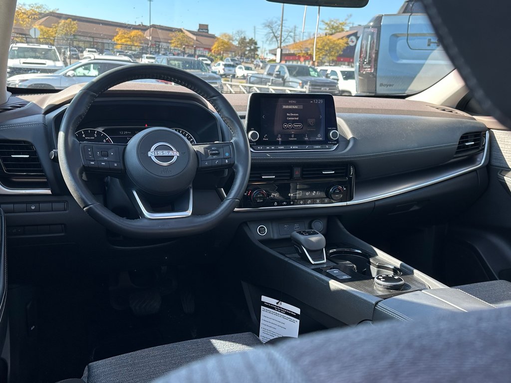 2022 Nissan Rogue in Pickering, Ontario - 12 - w1024h768px