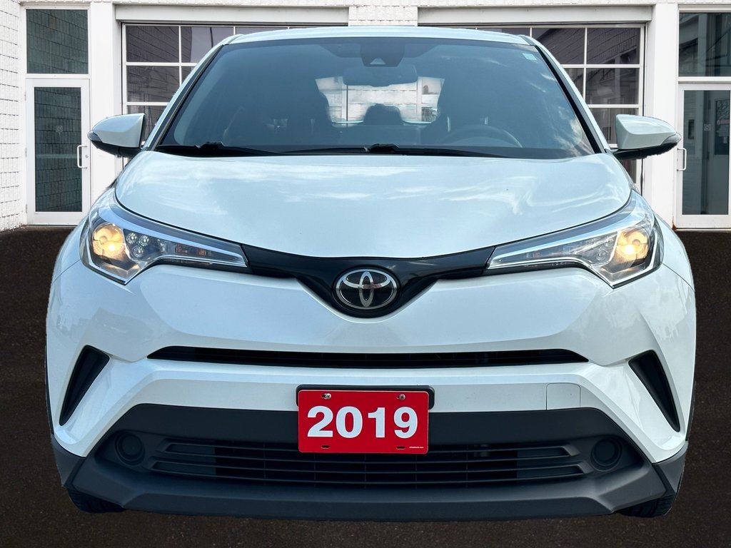 2019 Toyota C-HR in Pickering, Ontario - 5 - w1024h768px