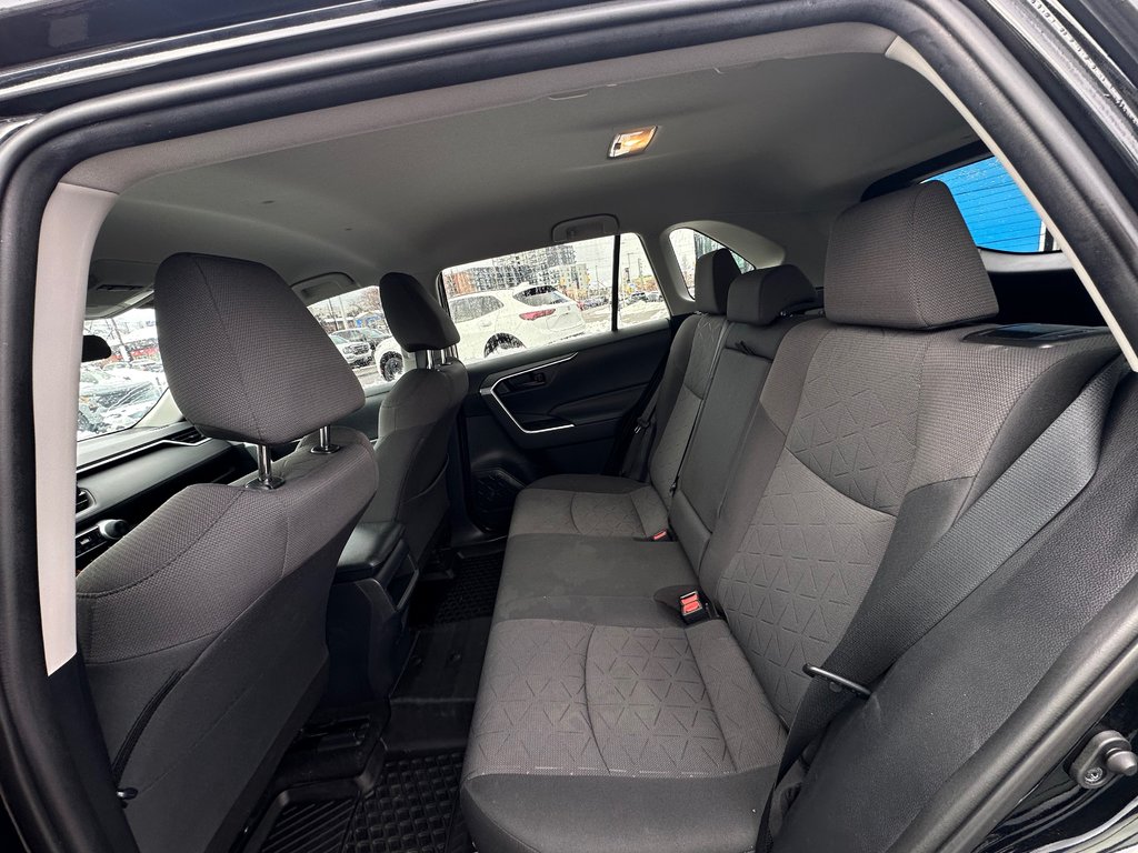 2019 Toyota RAV4 in Pickering, Ontario - 26 - w1024h768px