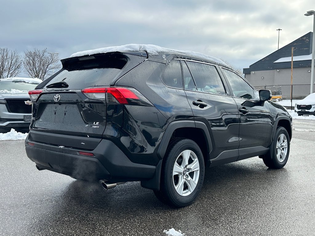 2019 Toyota RAV4 in Pickering, Ontario - 5 - w1024h768px