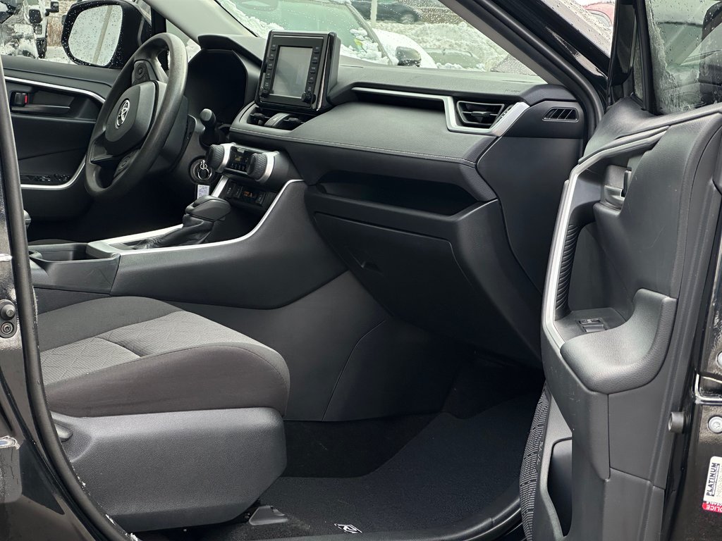 2019 Toyota RAV4 in Pickering, Ontario - 24 - w1024h768px