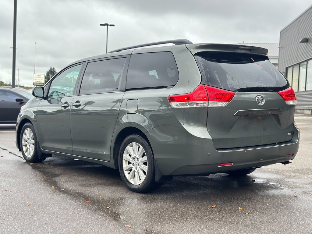 2014 Toyota Sienna in Pickering, Ontario - 3 - w1024h768px