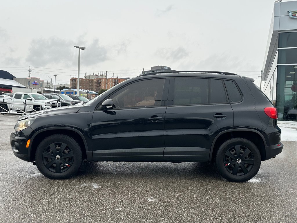 2012  Tiguan TRENDLINE in Pickering, Ontario - 2 - w1024h768px